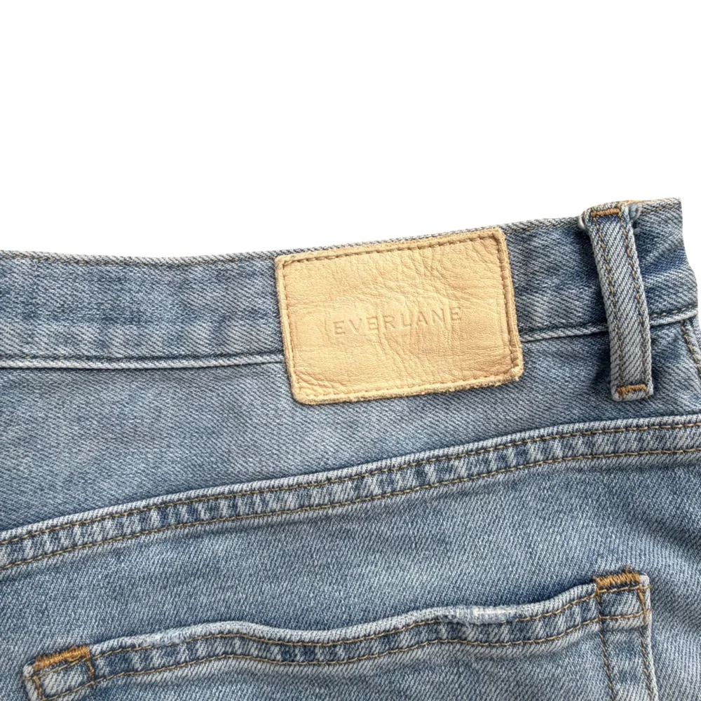 Everlane The Cheeky Short Denim Distressed